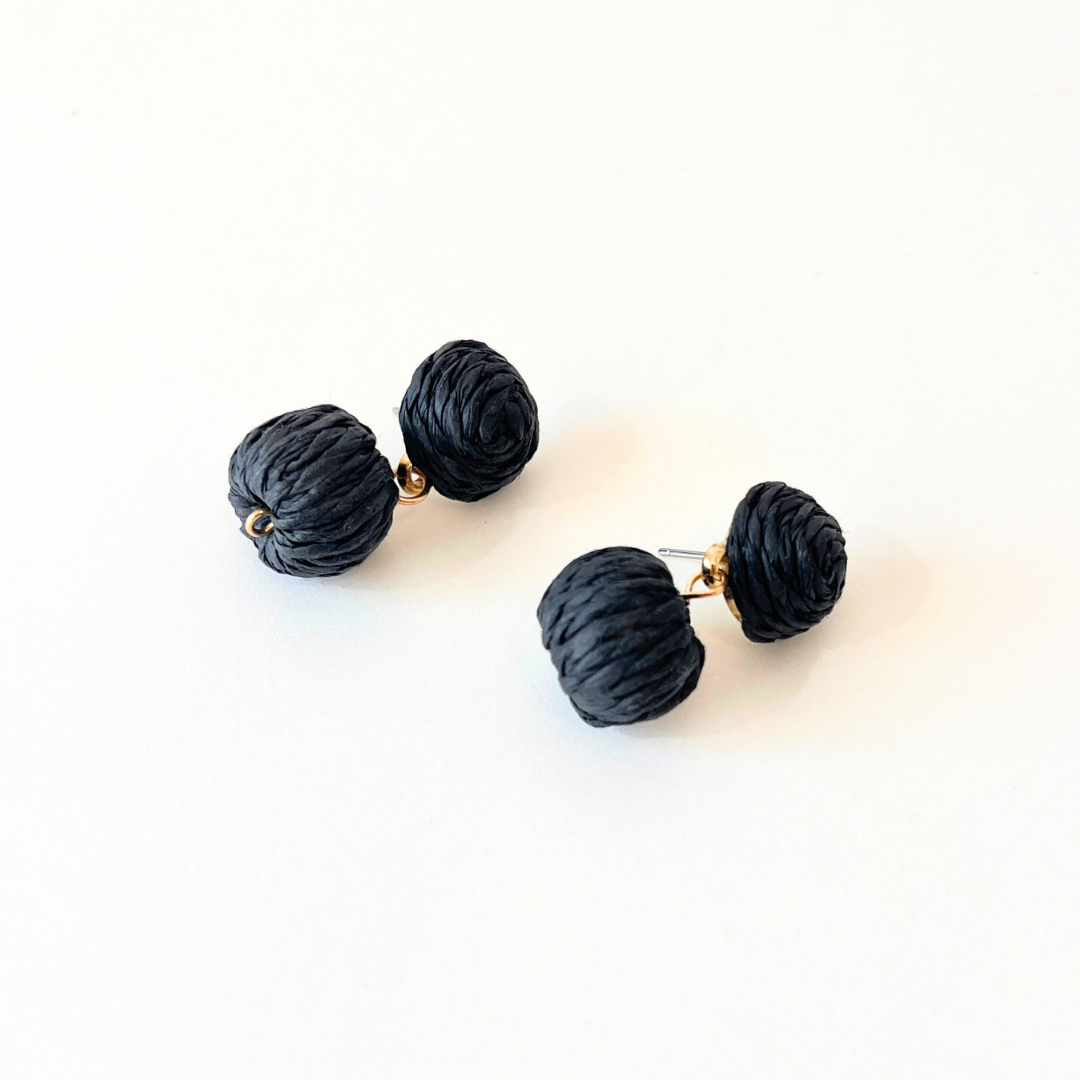 Pendientes Anna artesanales ligeros negros diseño original Hanalima