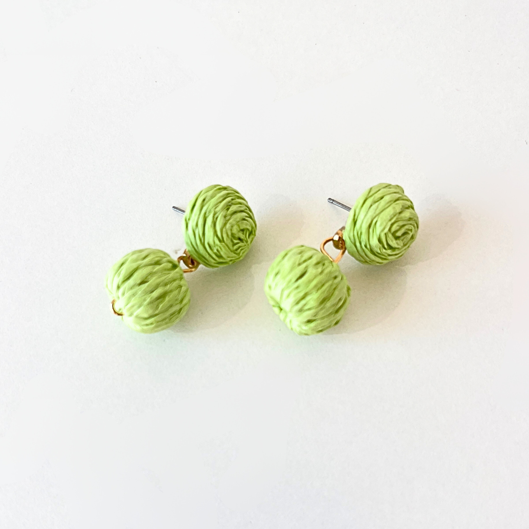 Pendientes Anna artesanales verdes ligeros elegantes