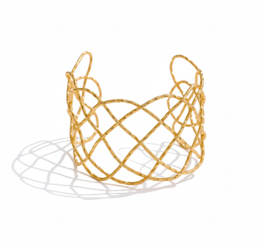 Brazalete Kira dorado entrelazado artesanal hecho a mano Espana Hanalima